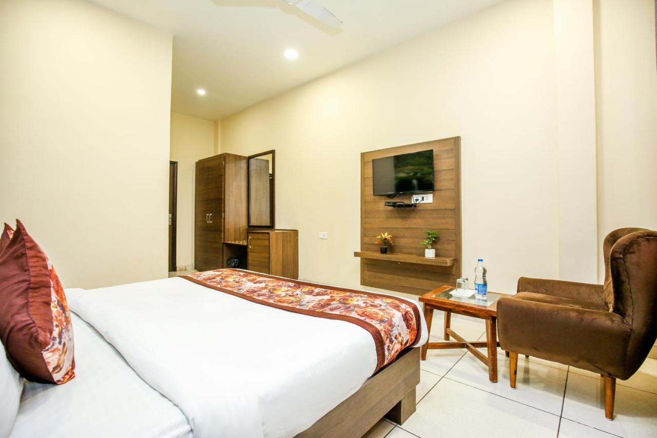 Hotel Karan Residency - 5 Min Walk From Golden Temple Amritsar Exterior foto