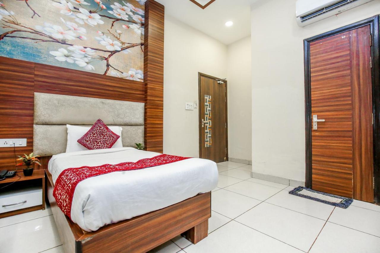 Hotel Karan Residency - 5 Min Walk From Golden Temple Amritsar Exterior foto