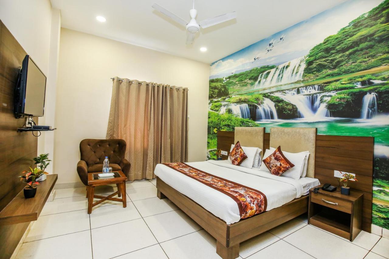 Hotel Karan Residency - 5 Min Walk From Golden Temple Amritsar Exterior foto