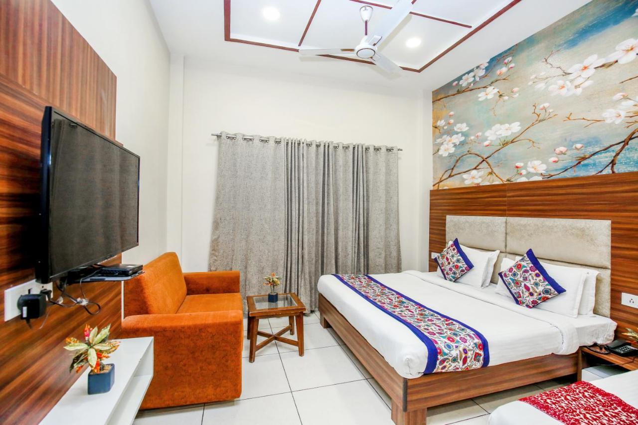 Hotel Karan Residency - 5 Min Walk From Golden Temple Amritsar Exterior foto